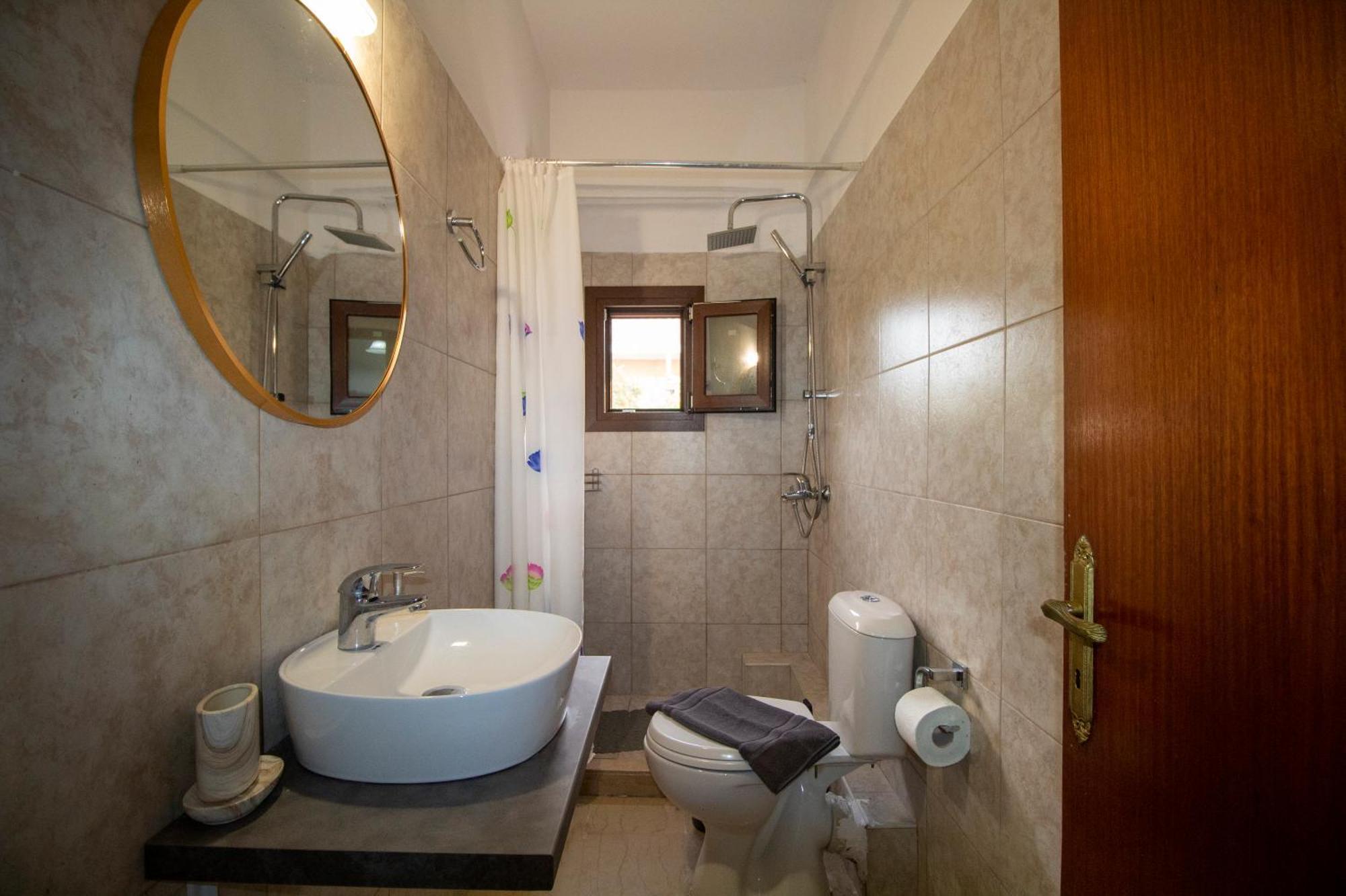 Aparthotel Harrys Bar & *